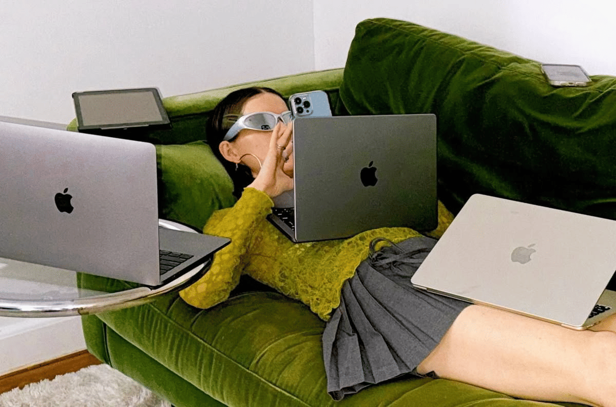 social addict